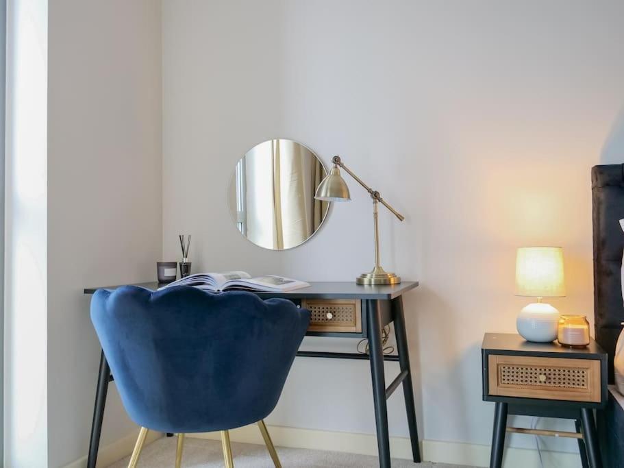 Stylish Urban Sanctuary With Parking Apartment London Bagian luar foto