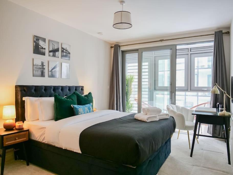 Stylish Urban Sanctuary With Parking Apartment London Bagian luar foto