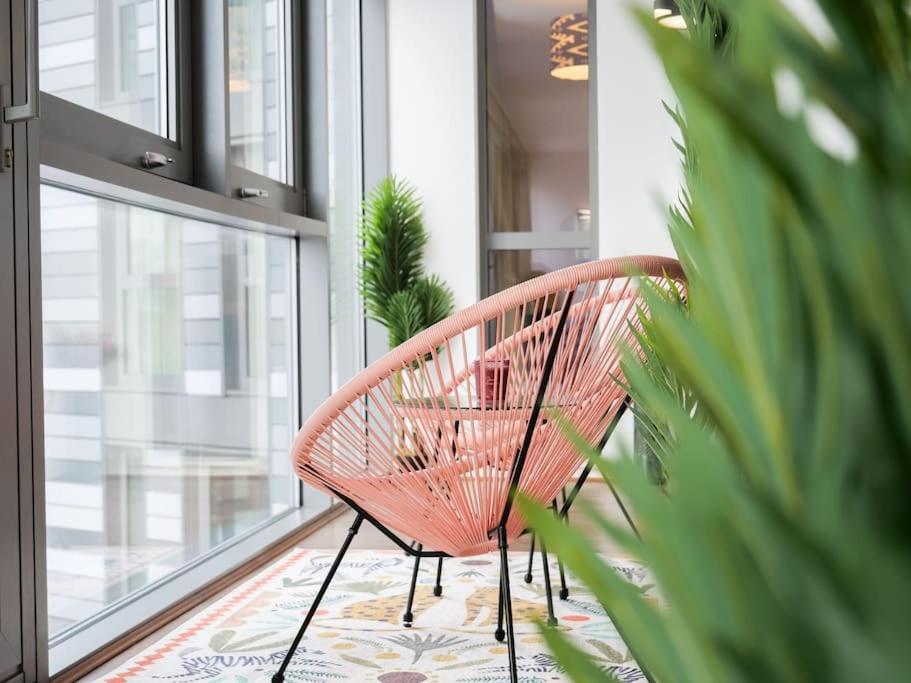 Stylish Urban Sanctuary With Parking Apartment London Bagian luar foto