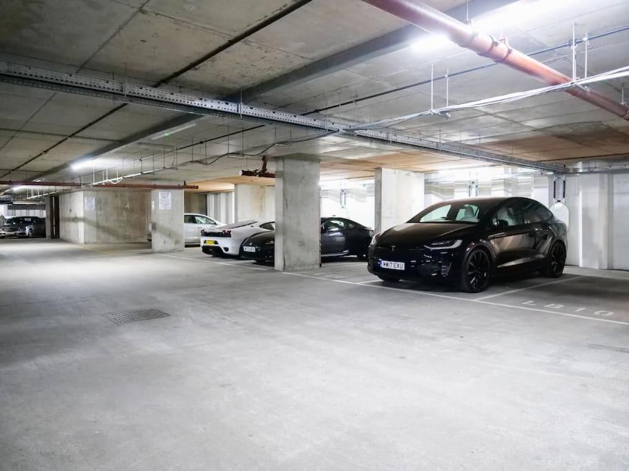 Stylish Urban Sanctuary With Parking Apartment London Bagian luar foto