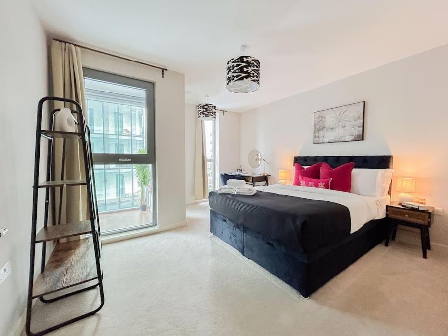 Stylish Urban Sanctuary With Parking Apartment London Bagian luar foto