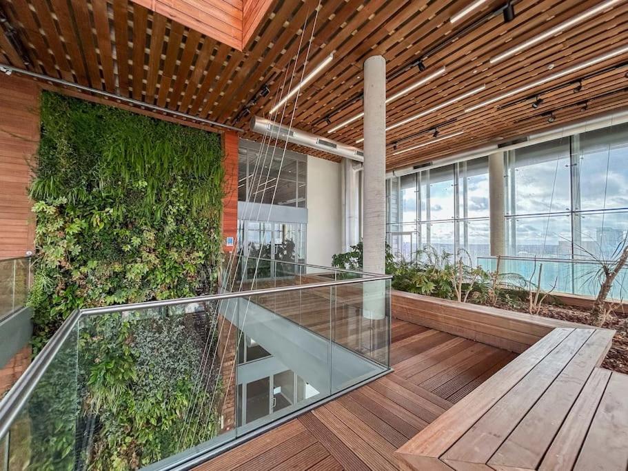 Stylish Urban Sanctuary With Parking Apartment London Bagian luar foto
